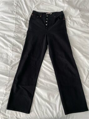 Levi’s Women’s Ribcage Straight Black High-Rise Jeans